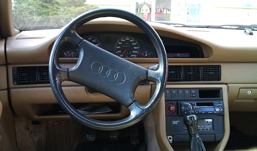 Audi 100 año 1985