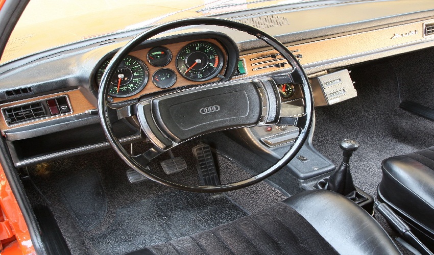 Audi 100Ls 1970 interior