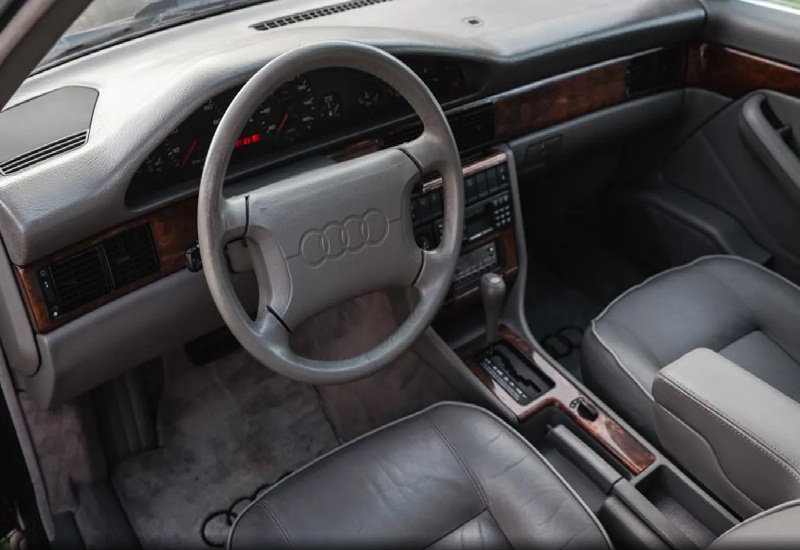 Audi 200 Año 1990 interior