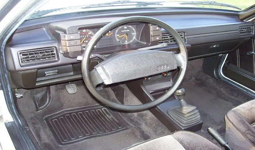 Audi 4000 Año 1980 interior