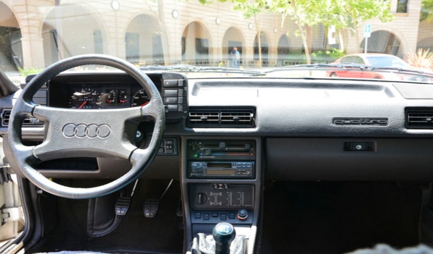 Audi 4000 Año 1985 interior