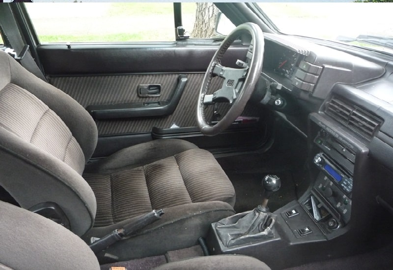 Audi 4000 interior