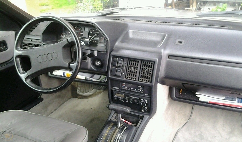 Audi 5000 Año 1984 interior