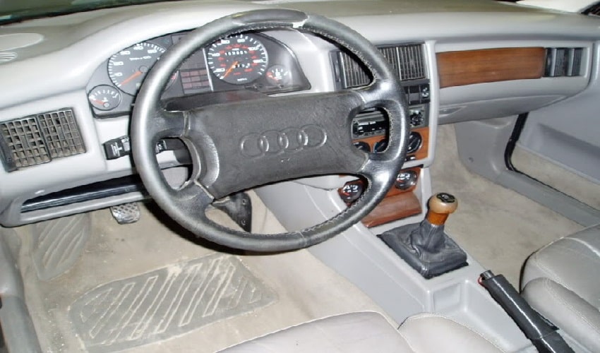 Audi 90 Año 1989 interior