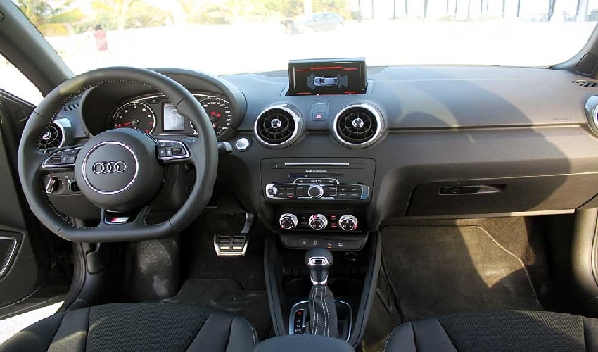 Audi A1 Año 2016 interior